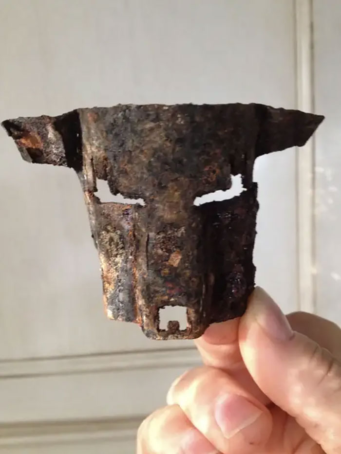 This Rusted Piece Of Metal I Found Inside My Malfunctioning, Not-Haunted Kitchen Faucet