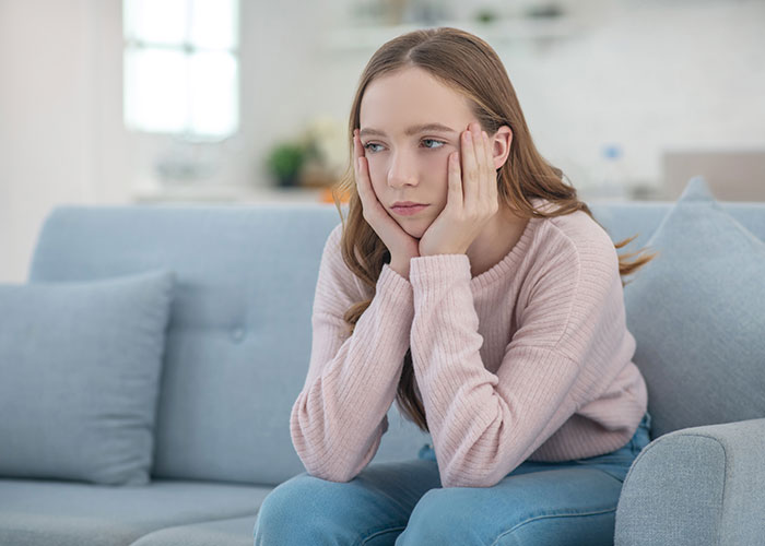 Teen Refuses To Babysit 16 Kids, Gets Woken Up With Ice-Cold Water On Her Face The Next Morning Teen Refuses To Babysit 16 Kids, Gets Woken Up With Ice-Cold Water On Her Face The Next Morning