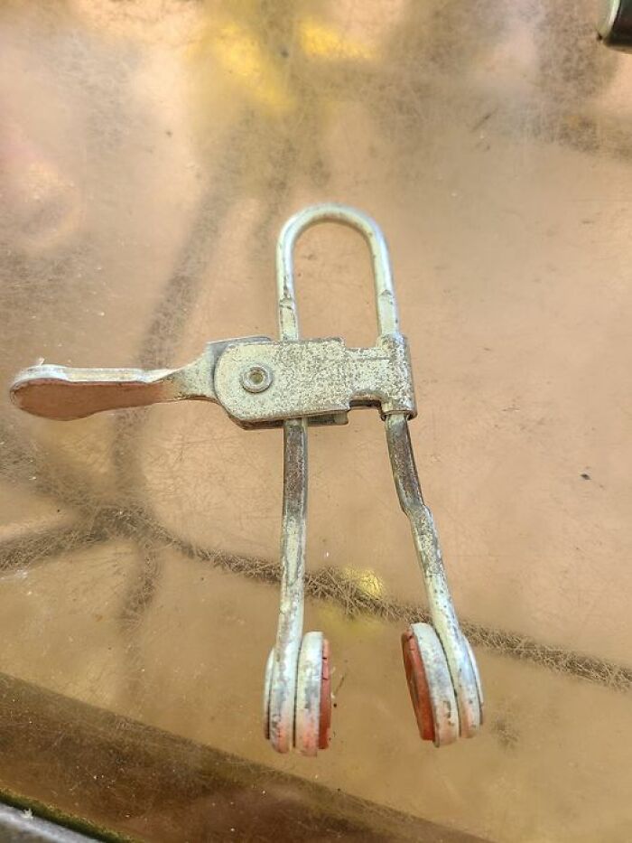 Weird-Secondhand-Finds-Pictures