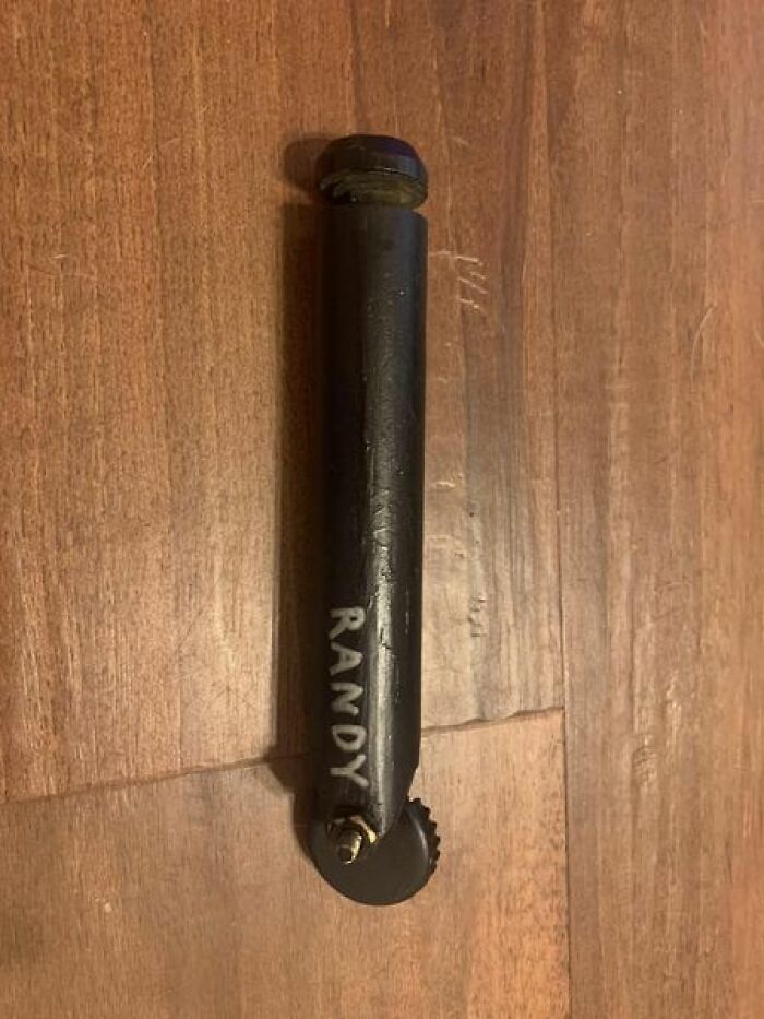 Weird-Secondhand-Finds-Pictures