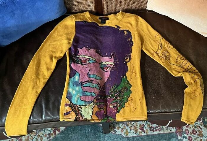 Weird-Secondhand-Finds-Pictures