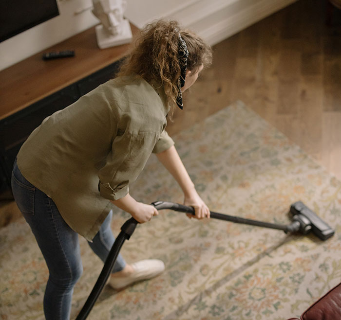 “I Can Nap Whenever I Want”: A Woman Wonders If She Is In The Wrong For Constantly Napping After Work “I Can Nap Whenever I Want”: A Woman Wonders If She Is In The Wrong For Constantly Napping After Work