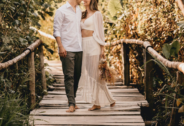 Husband Gets The Silent Treatment After Partner Finds Out The Dinner He Ate Was Vegan Husband Gets The Silent Treatment After Partner Finds Out The Dinner He Ate Was Vegan