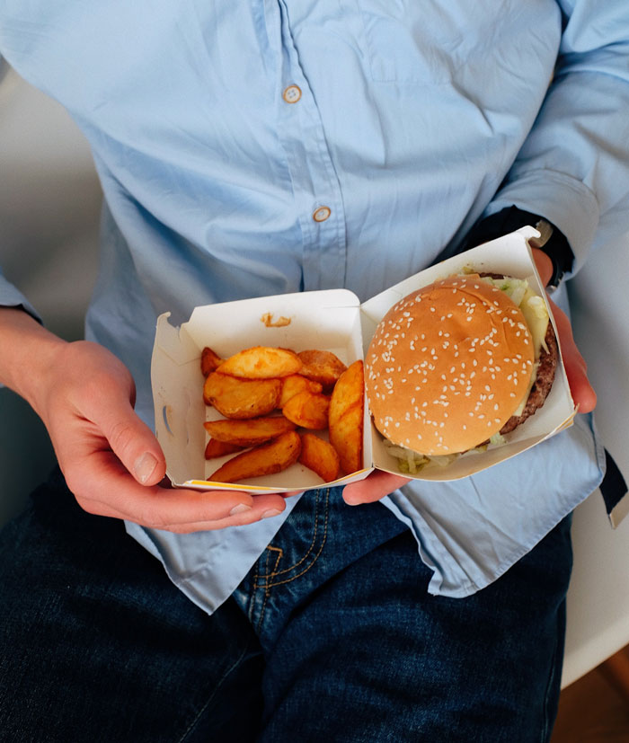 Teenager Maliciously Complies With Manager’s Request To Come Into Work While Sick, Throws Up