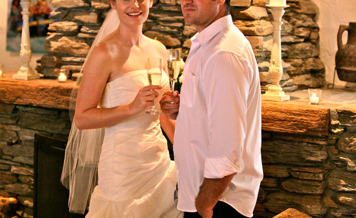 Brother Flips Expensive Gift Meant For Sister’s Wedding After She Mistreats His GF Thrice Brother Flips Expensive Gift Meant For Sister’s Wedding After She Mistreats His GF Thrice