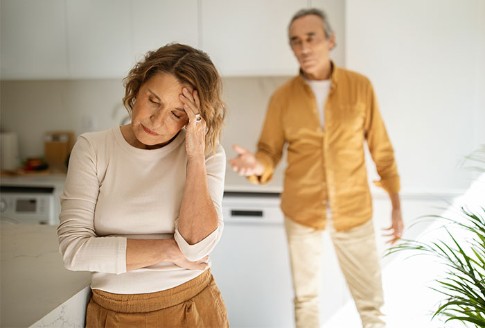 Husband Mad At Wife For Not Giving His Parents Money, Gets Wake-Up Call From The Internet Husband Mad At Wife For Not Giving His Parents Money, Gets Wake-Up Call From The Internet