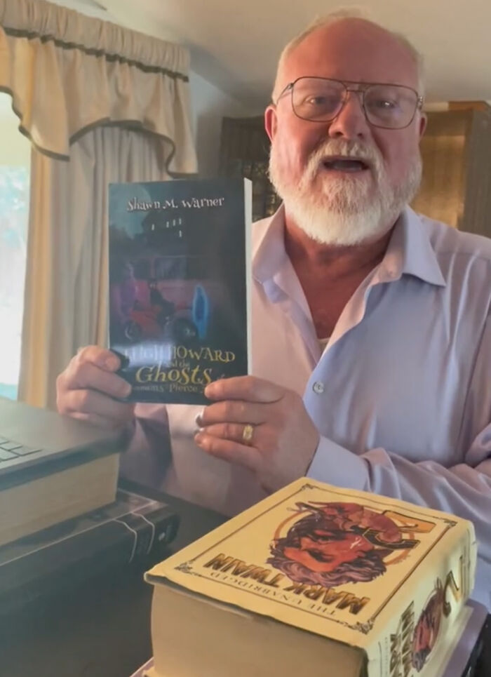 “Defeated” Author Becomes An Overnight Sensation After A TikTok Of Him Goes Viral “Defeated” Author Becomes An Overnight Sensation After A TikTok Of Him Goes Viral