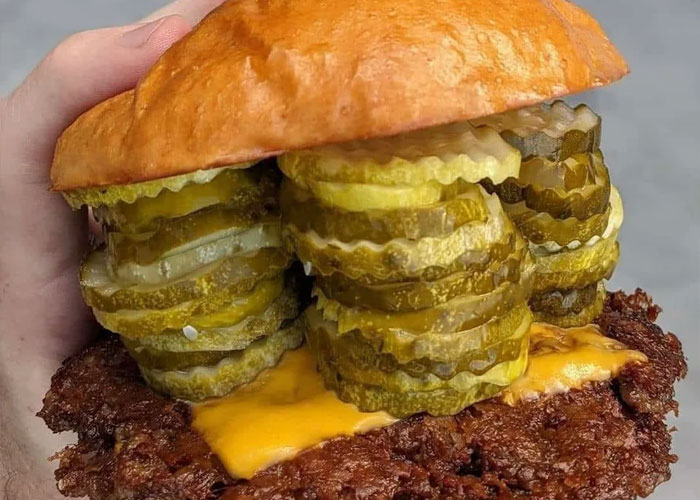 People Are Loving This Chef For Treating Customers’ Ridiculous Requests With Perfect Pettiness