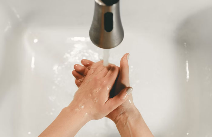 Server Reveals “Everything You Wish You Didn’t Know About Restaurants” Server Reveals “Everything You Wish You Didn’t Know About Restaurants”