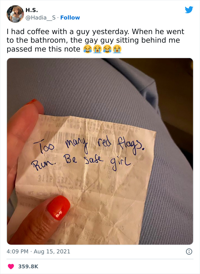 Woman Praises Guy For Giving Her A Note Saying Her Date Is A Red Flag After Listening To Their Convo