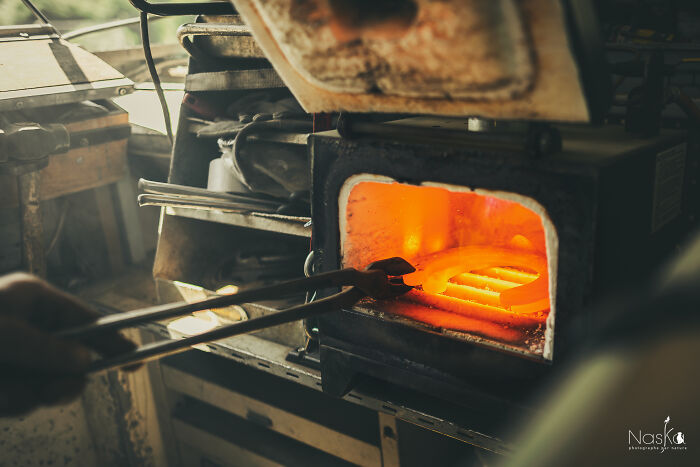 Light On The Job Of A Farrier (13 Pics)