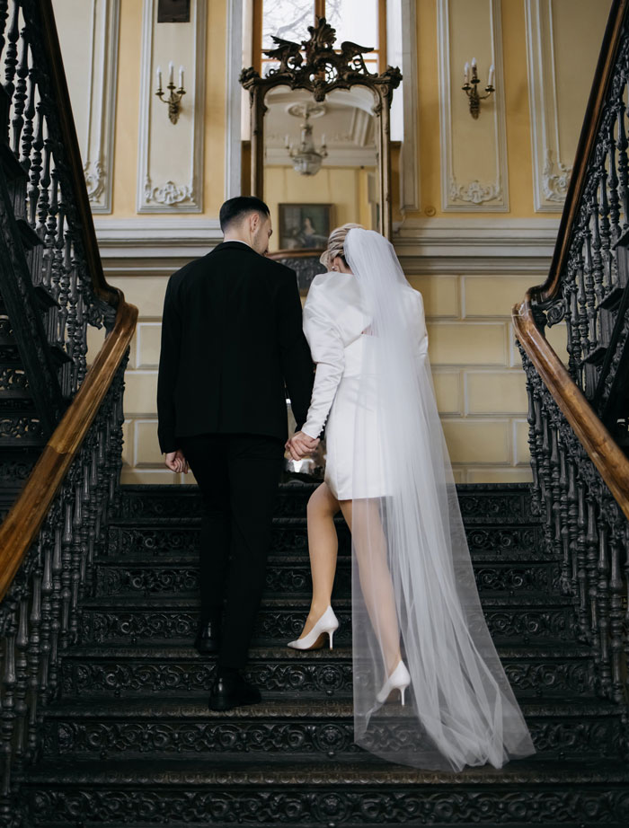 “You Could Hear A Pin Drop”: Wife Calls In-Laws’ Last Name ‘Boring’ Without Thinking Before Speaking “You Could Hear A Pin Drop”: Wife Calls In-Laws’ Last Name ‘Boring’ Without Thinking Before Speaking