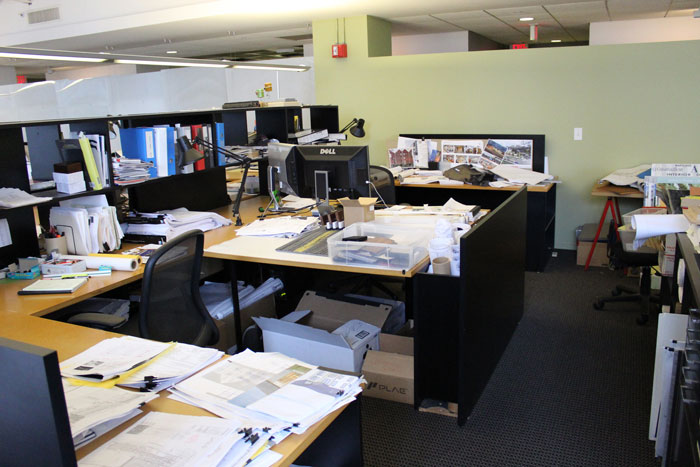 Employee Has Lunch Break At 12:40, It Renders The Boss Livid, Who Texts Them To Return Employee Has Lunch Break At 12:40, It Renders The Boss Livid, Who Texts Them To Return