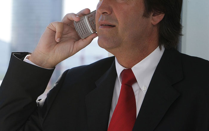 Woman Ruins Man’s Phone Calls After He Ignores Her Request To Keep It Quiet Woman Ruins Man’s Phone Calls After He Ignores Her Request To Keep It Quiet