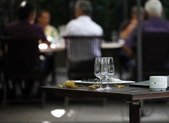 Employee Has Lunch Break At 12:40, It Renders The Boss Livid, Who Texts Them To Return Employee Has Lunch Break At 12:40, It Renders The Boss Livid, Who Texts Them To Return