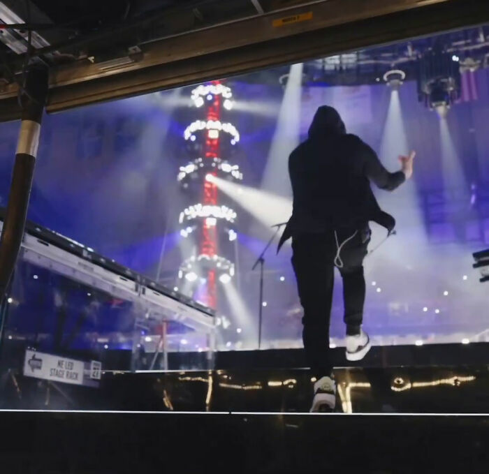 Unexpected Duo Leaves Fans Stunned As Eminem Steps On Stage At Ed Sheeran Concert Unexpected Duo Leaves Fans Stunned As Eminem Steps On Stage At Ed Sheeran Concert