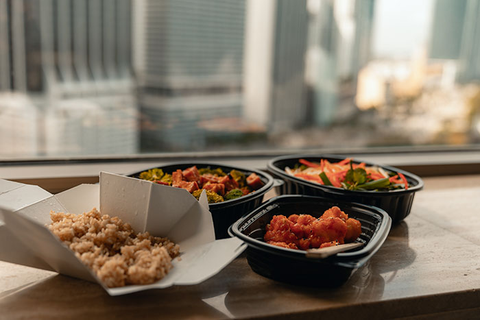 Guy Takes It Online After His Girlfriend Gets Disappointed With His Refusal To Share Food With Her Guy Takes It Online After His Girlfriend Gets Disappointed With His Refusal To Share Food With Her