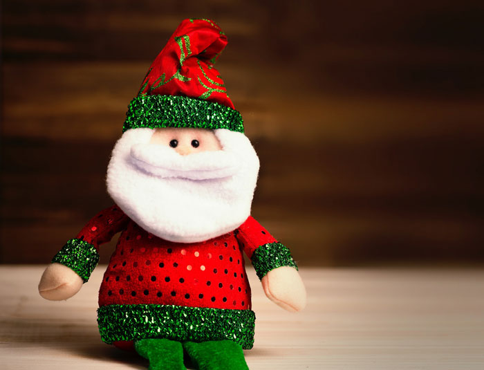 Woman Bears Kids Next Door Screaming For Two Years, Ruins Their Day By Screaming That Santa Died