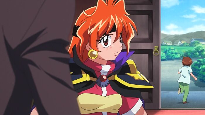 Lina Inverse looking at running kid from Slayers