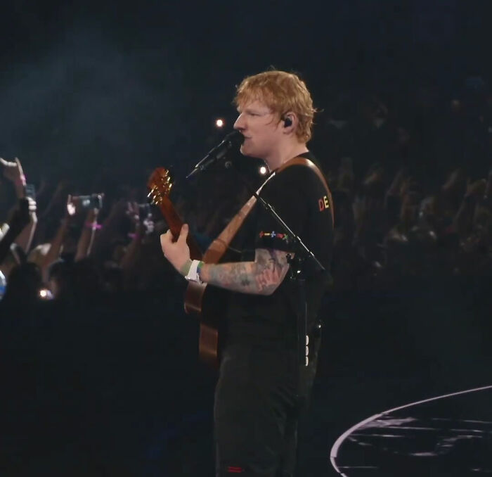 Unexpected Duo Leaves Fans Stunned As Eminem Steps On Stage At Ed Sheeran Concert Unexpected Duo Leaves Fans Stunned As Eminem Steps On Stage At Ed Sheeran Concert