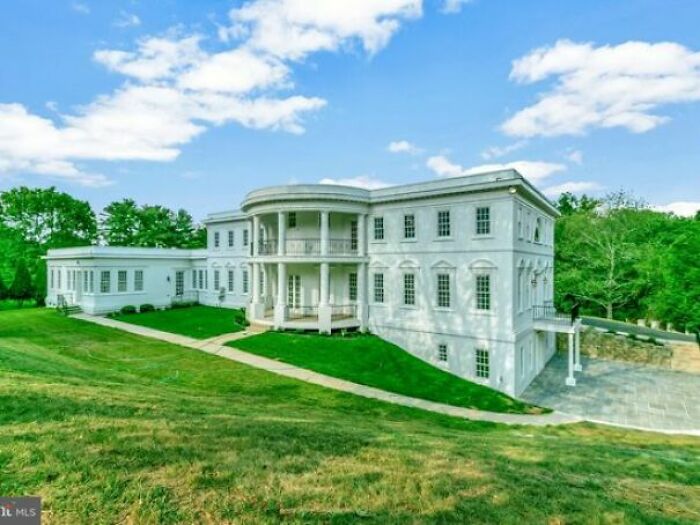 Instead Of Becoming President You Can Just Spend $2.6m And Buy A White House Clone