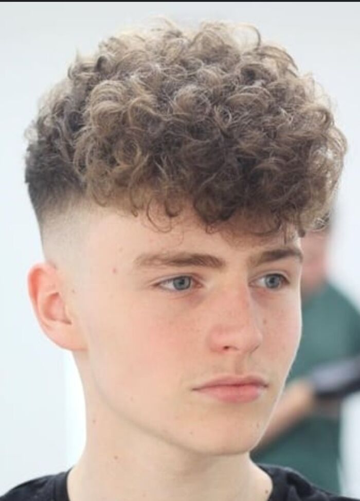 I'm Back Home For Christmas In Bedfordshire After 8 Years Of Being Away And I Have 2 Questions! When The Frick Did This Haircut Happen And Why Wasn't It Stopped?