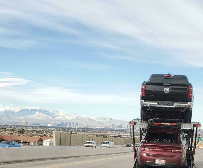 Beautiful Shot Of The Las Vegas Strip With Mountains In The Background