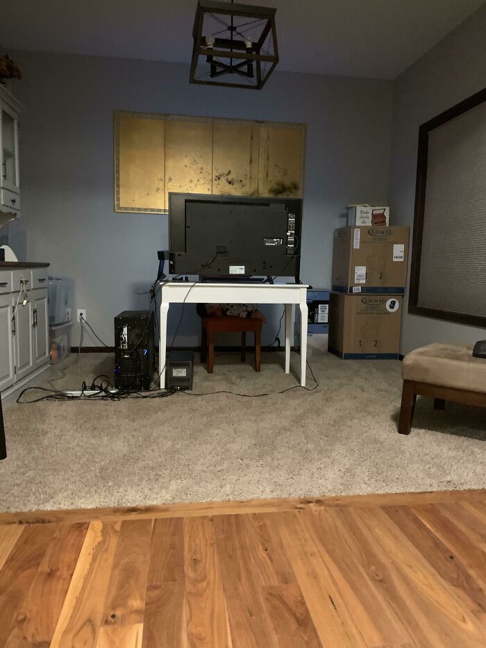 Set Up My Gaming Rig In Wife’s Office While We Work On The Basement