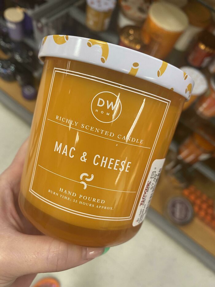Vela aromática olor macarrones con queso. Huele fatal