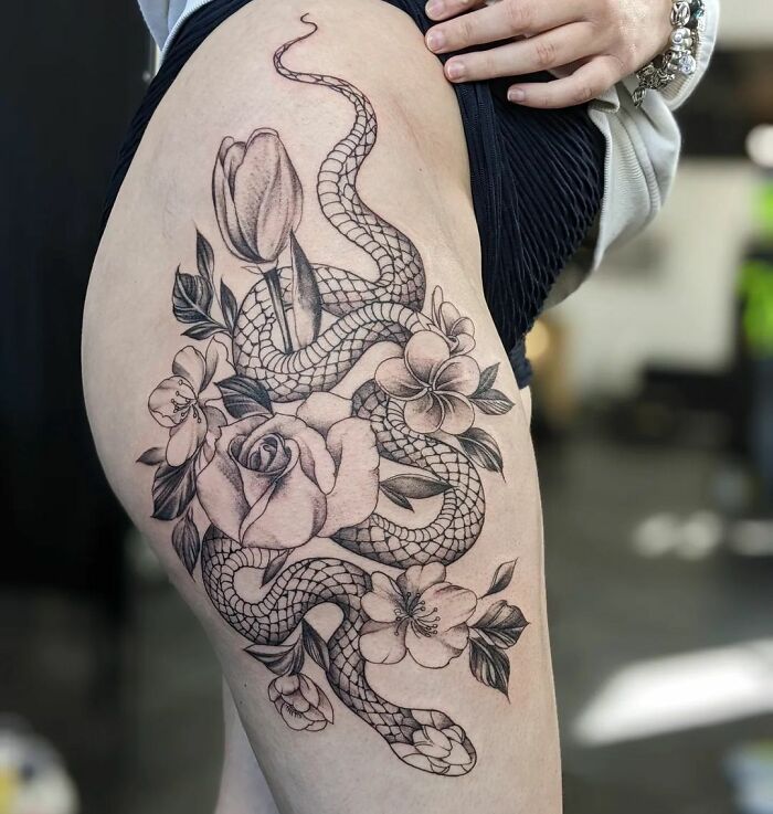 Micke, japanese snake leg! Tattoo... - Red Dragon Tattoo UÅ | Facebook