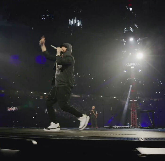 Unexpected Duo Leaves Fans Stunned As Eminem Steps On Stage At Ed Sheeran Concert Unexpected Duo Leaves Fans Stunned As Eminem Steps On Stage At Ed Sheeran Concert