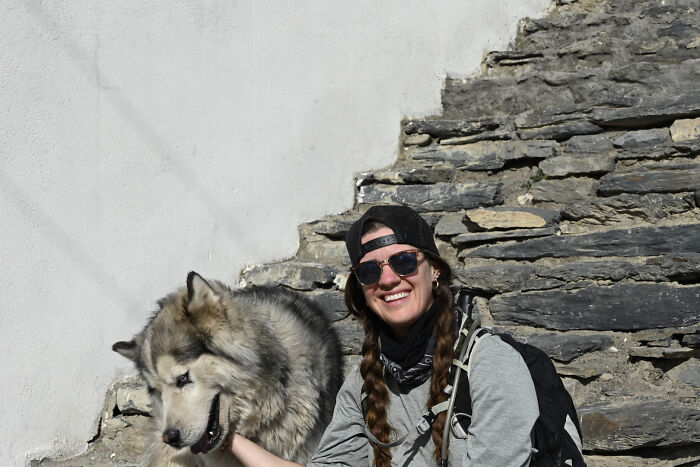 Spending 12 Days Trekking To Everest Base Camp With The Joyful Presence Of A Four-Legged Friend (8 Pics)