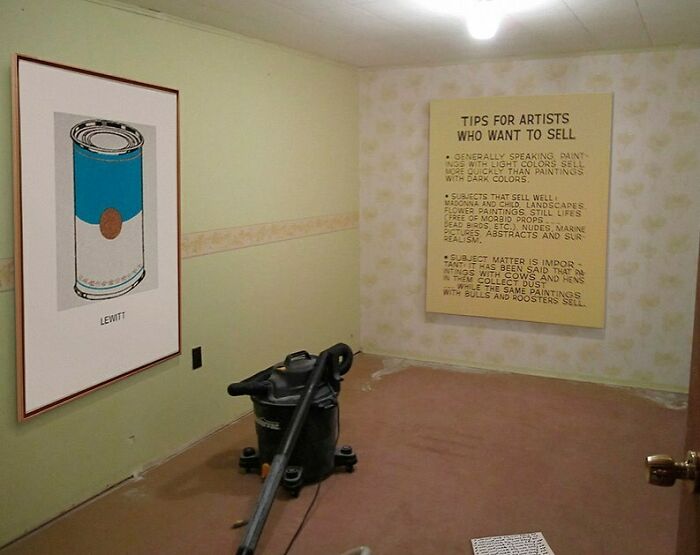 Great-Art-In-Ugly-Rooms