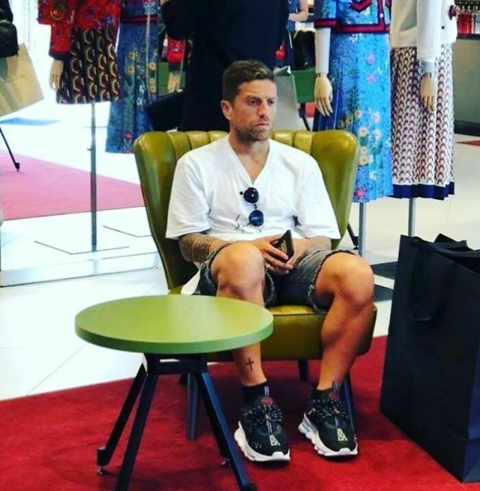 Funny-Miserable-Men-Waiting-Women-Shopping