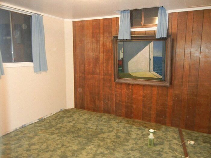 Great-Art-In-Ugly-Rooms