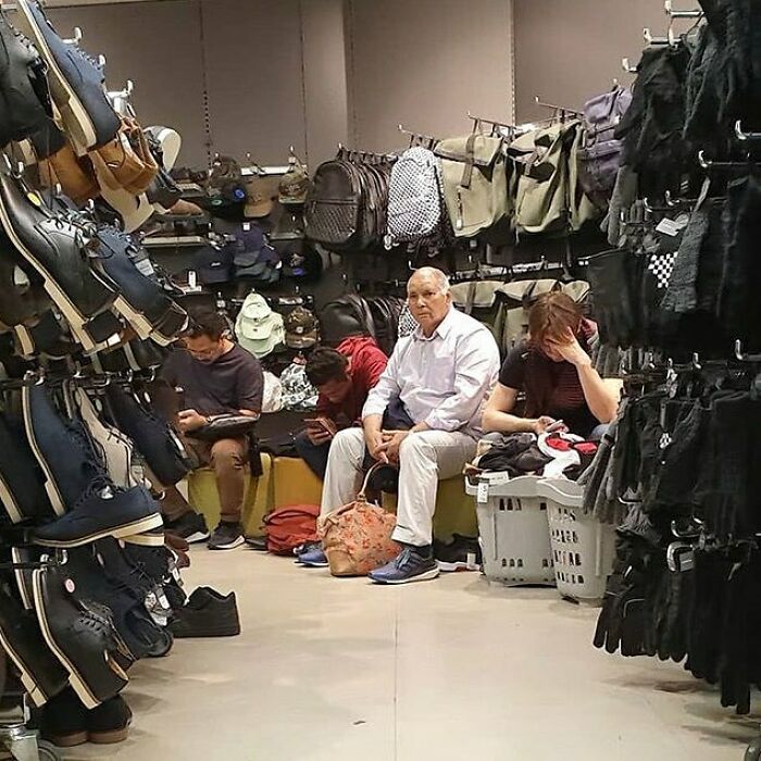 Funny-Miserable-Men-Waiting-Women-Shopping