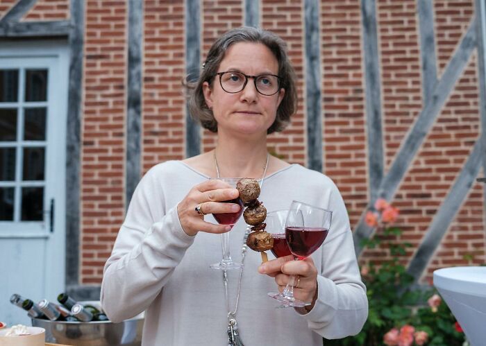 British Photographer Continues To Take Honest Wedding Photos (New Pics)