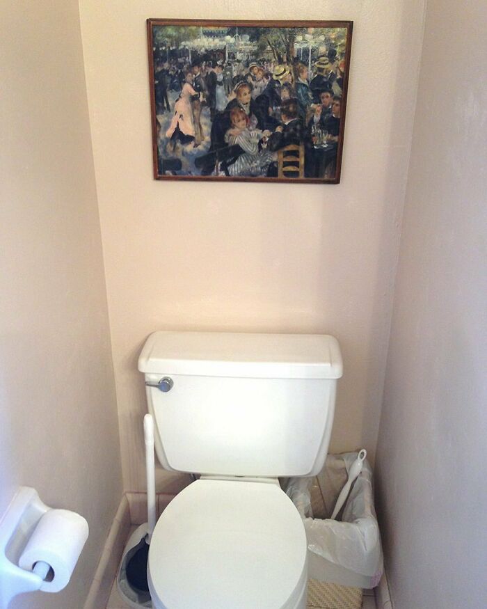 Great-Art-In-Ugly-Rooms