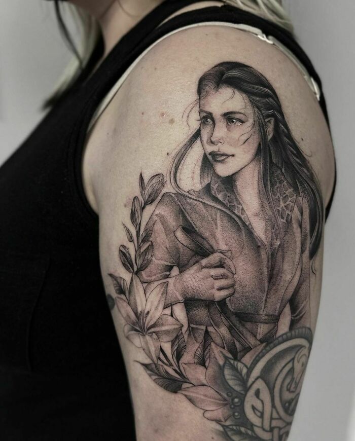 Arwen and flowers tattoo 