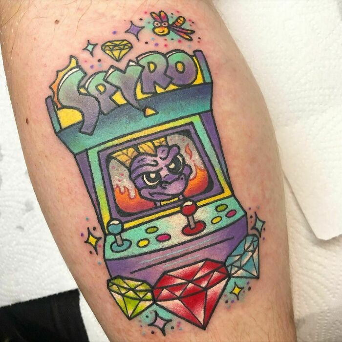 Spyro on the old gaming machine Tattoo