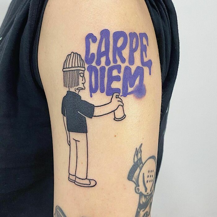 "Carpe Diem" tattoo 