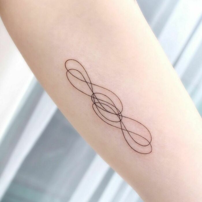 scribbled infinity tattoo 