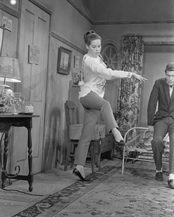 Mary Tyler Moore And Dick Van Dyke During Rehearsals For The Dick Van Dyke Show, 1963