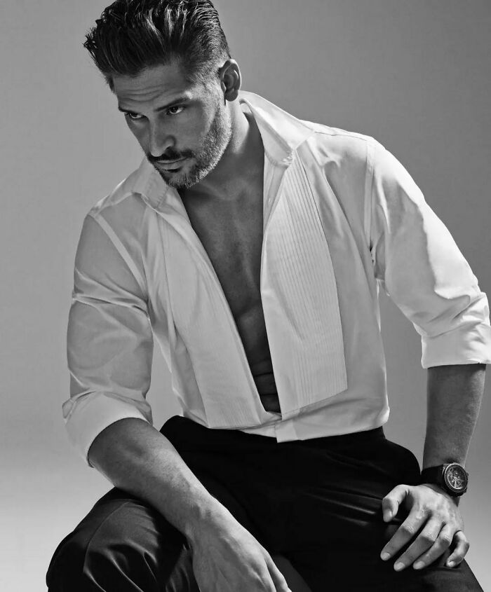 Sofía Vergara Breaks Up With Husband, Fans Suspect Something Was Up Sofía Vergara Breaks Up With Husband, Fans Suspect Something Was Up