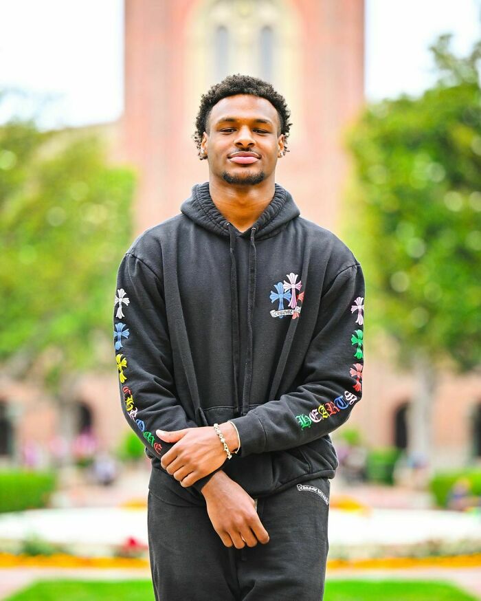 Elon Musk Responds To Bronny James’, 18, Cardiac Arrest With Anti-Vax Conspiracy, Gets Slammed Elon Musk Responds To Bronny James’, 18, Cardiac Arrest With Anti-Vax Conspiracy, Gets Slammed