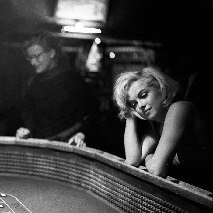 Marilyn Monroe Gambling With Director John Huston In Reno, Nevada During The Production Of The Misfits, 1960. Photos By Eve Arnold