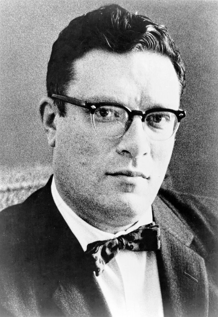 Although Sci-Fi Author Isaac Asimov Mainly Wrote About Space Travel, He Only Boarded A Real Airplane Twice