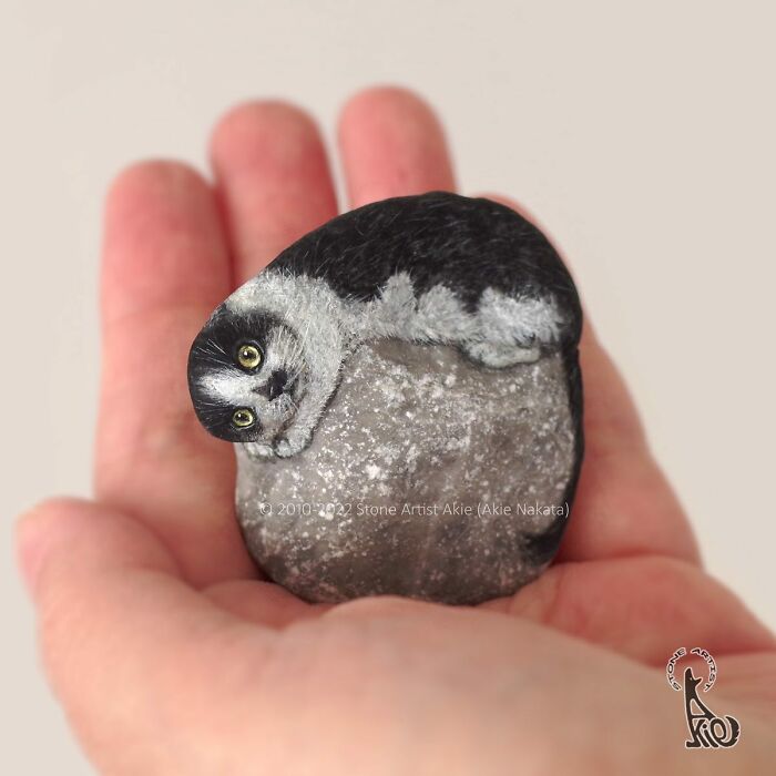 Japanese Artist Turns Rocks Into Cute Little Animals (New Pics)