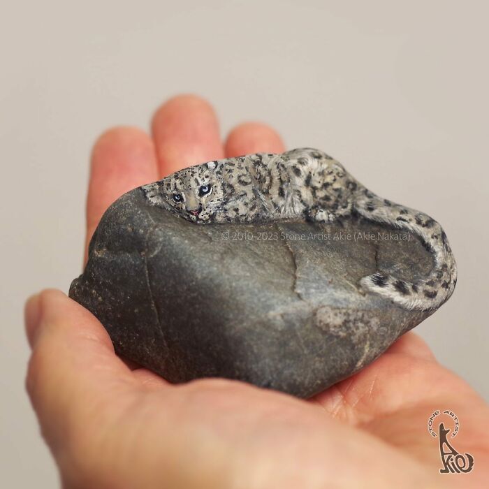 Japanese Artist Turns Rocks Into Cute Little Animals (New Pics)
