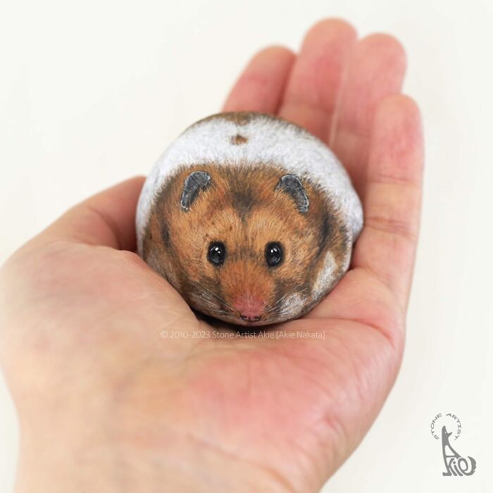 Japanese Artist Turns Rocks Into Cute Little Animals (New Pics)